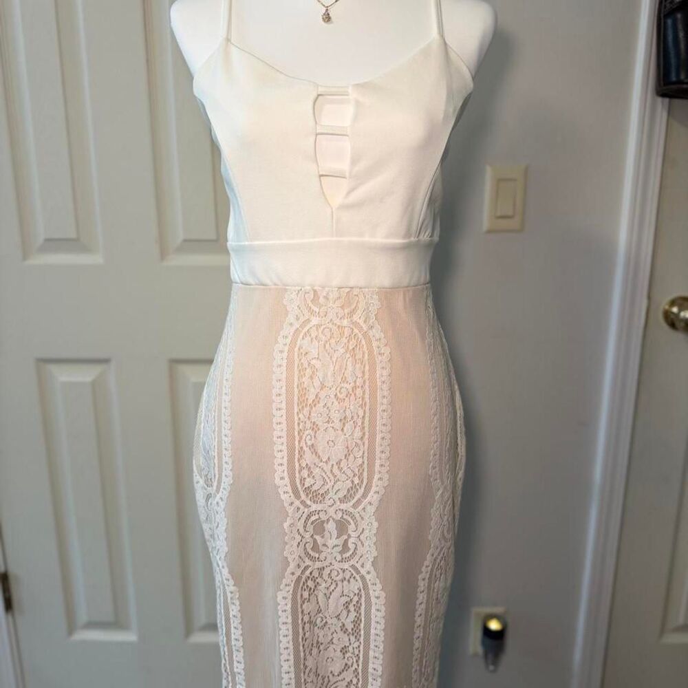 Charlotte Russe Medium White Cream Lace Bodycon Homecoming Dress Midi Cutout